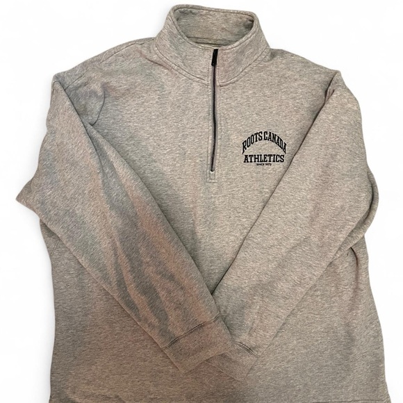 Roots Cozy Gray Fleece Pullover - Picture 1 of 3